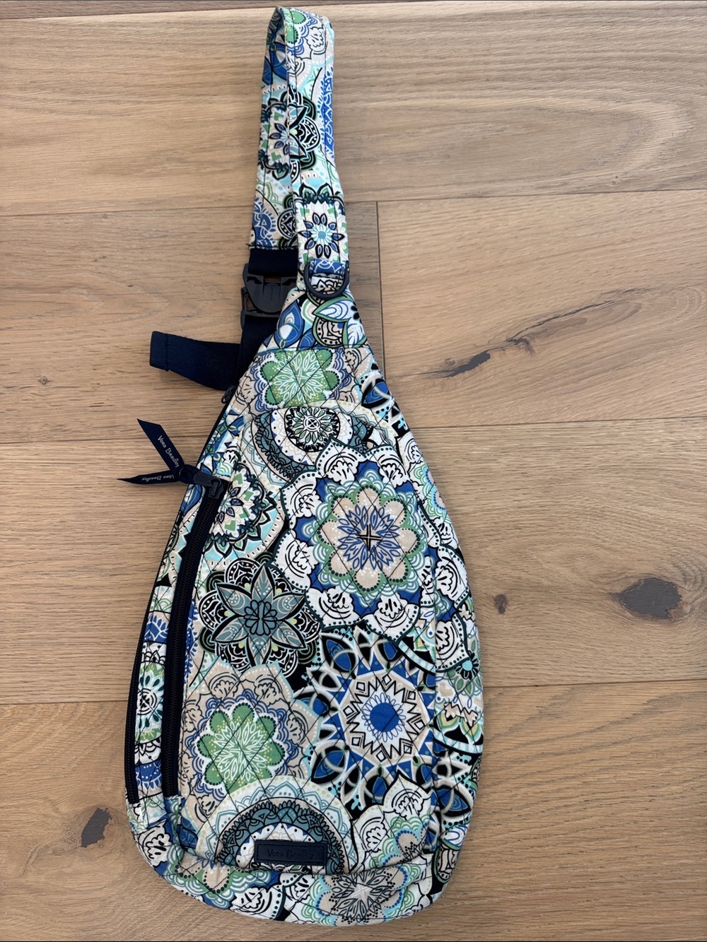 Vera Bradley Essential Sling Backpack Vibrant Geometric Lisbon Medallion NWOT
